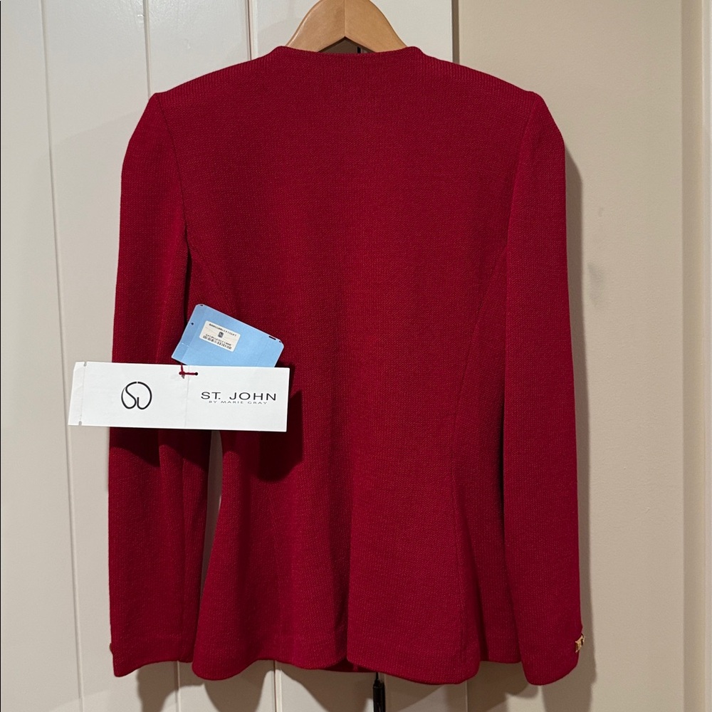 NWT St. JOHN Two Piece Suit Jacket 2 Skirt 6 ~ Red w/Gold Hardware Santana Knit - Picture 11 of 17